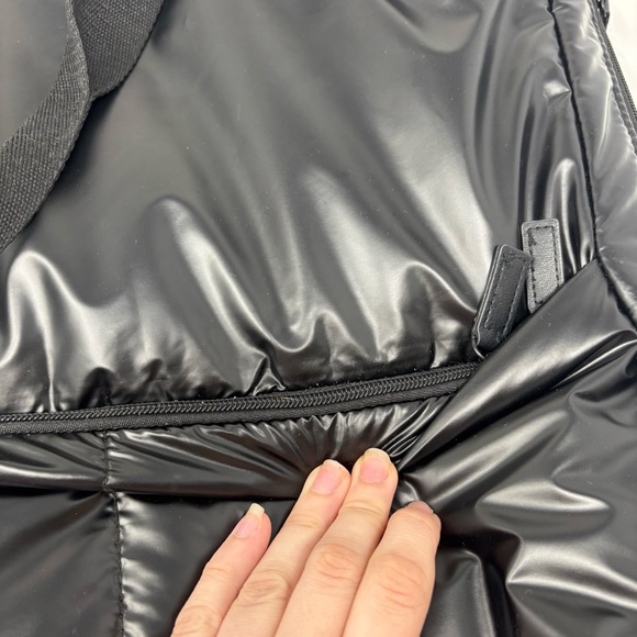 Beis The Expandable Black Puffy Tote Bag Unisex Discontinued - Picture 4 of 10